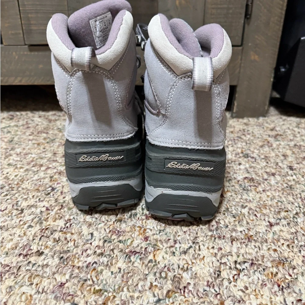 Women's size 9 Eddie Bauer grey white and lilac color Women's Boots, winter boot